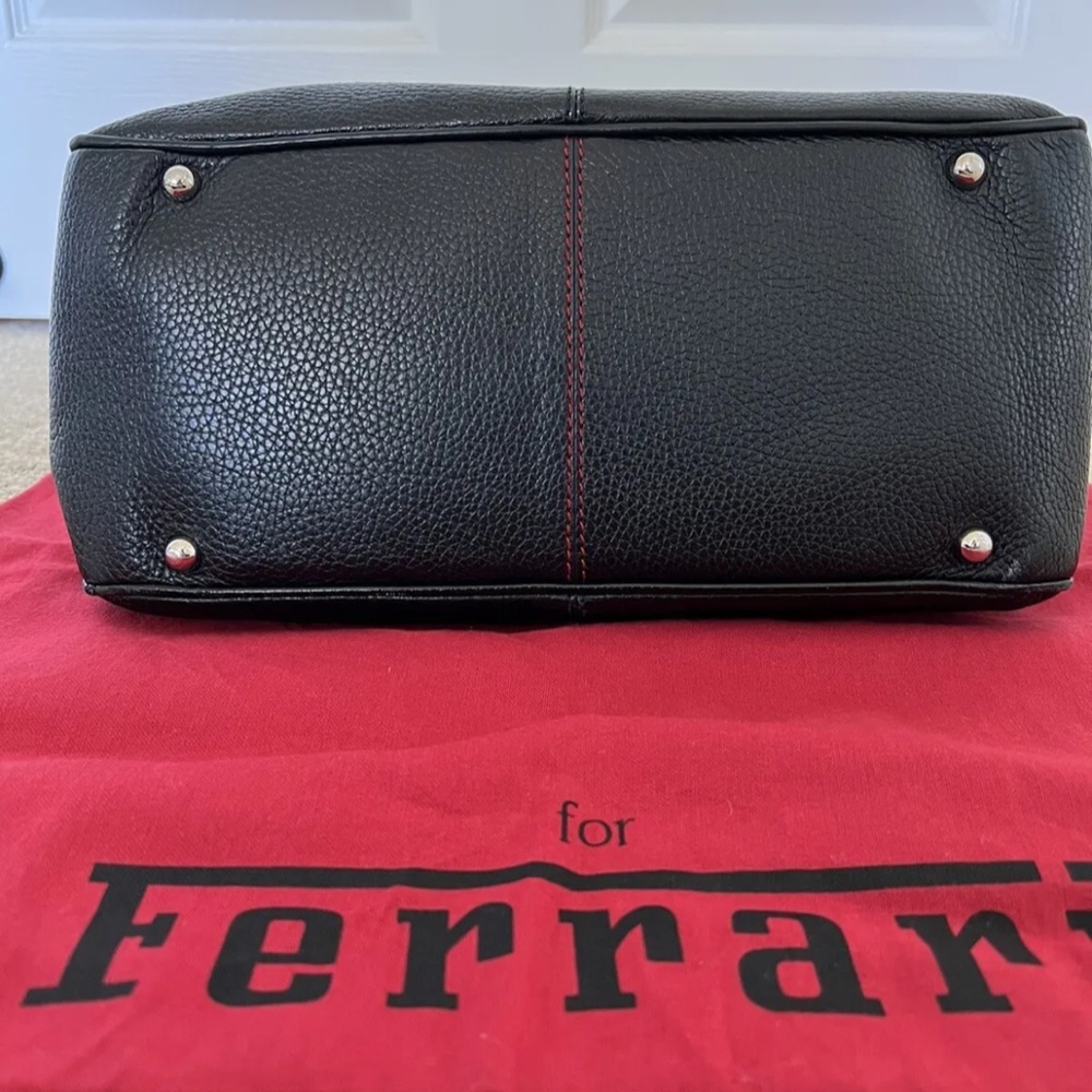 Handbag - Picture 2 of 9